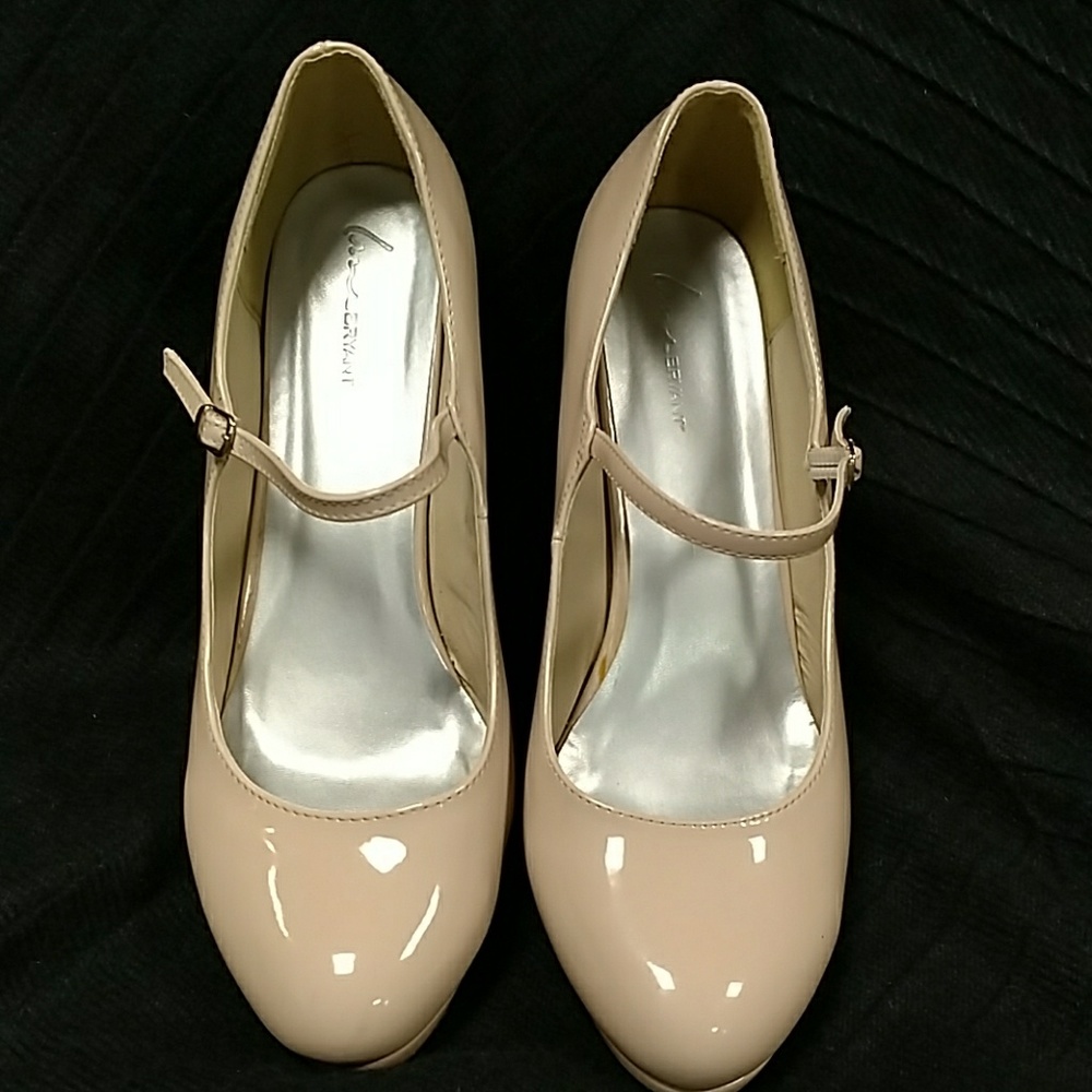 Mary Jane style patent heels - color nude